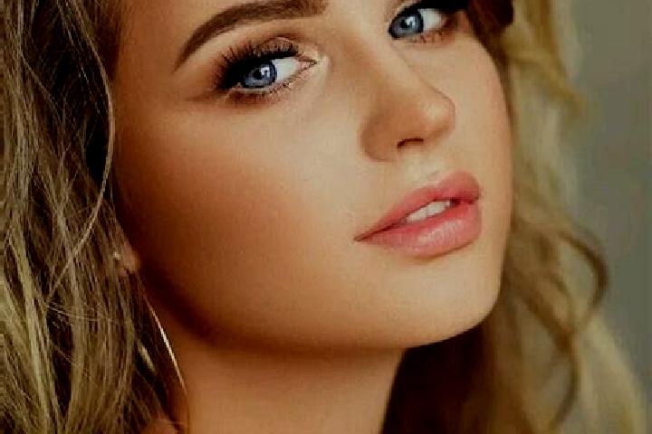 Emily, 37, a dark blonde blue-eyed caribbean companion based in Villa Gregorio Garcia. Offering Striptease, Erotic Massage, CIM, Massage. Available for incal...
