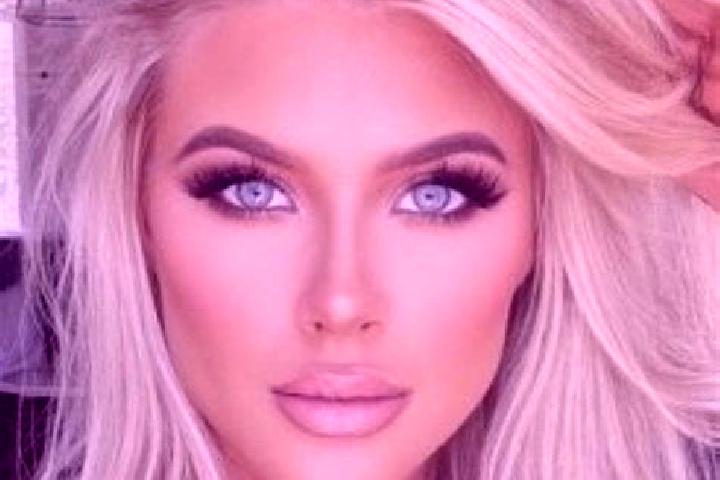 Emily, 37, a platinum blonde brown-eyed asian companion based in Stalybridge. Offering Dinner Date, A-Level, Tantra, Striptease. Available for incall and out...
