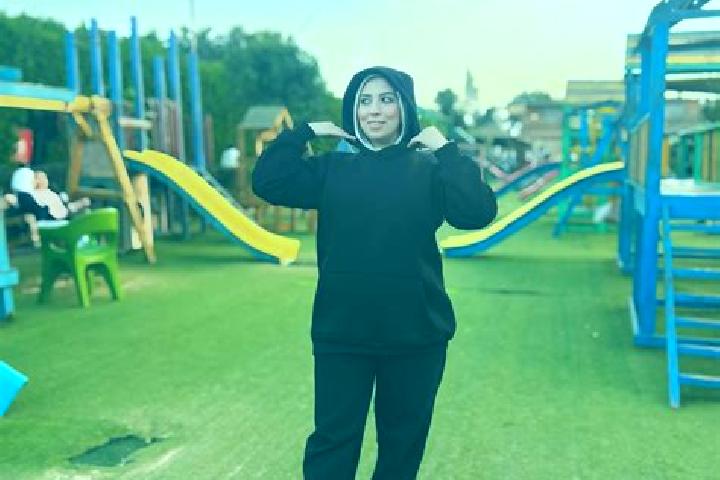 Emily, 37 — Escort in Duwayr Raslan, Syria