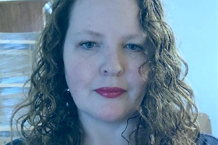 Emily, 37 — Escort in Fairbury, United States