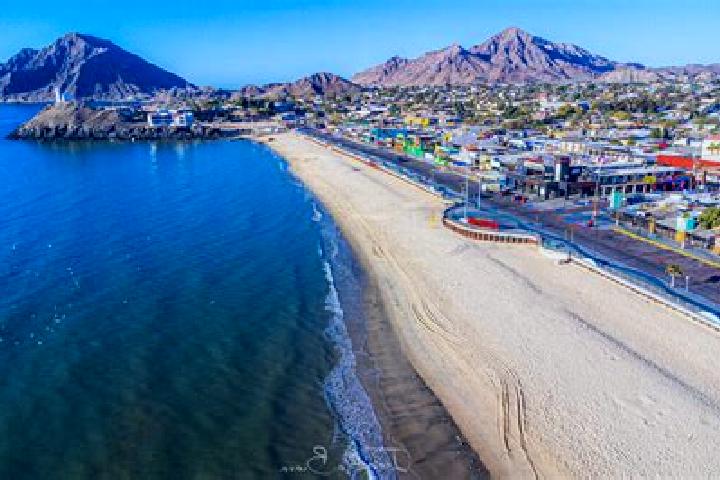 Emily, 37 — Escort in San Felipe Primero, Mexico