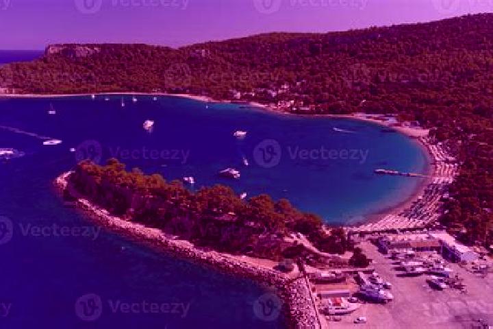 Emily, 37 — Escort in Sarikemer, Turkey