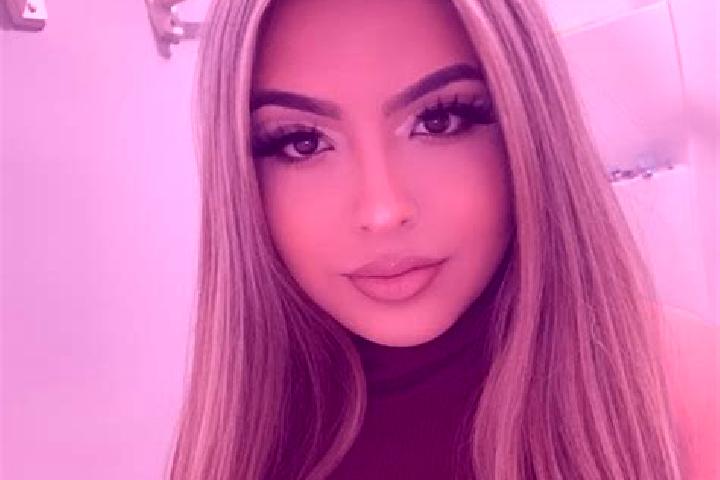 Emily, 38, a blonde brown-eyed latina companion based in Desa Darmacaang. Offering Striptease, 69. Available for incall and outcall, day and evening dates.
