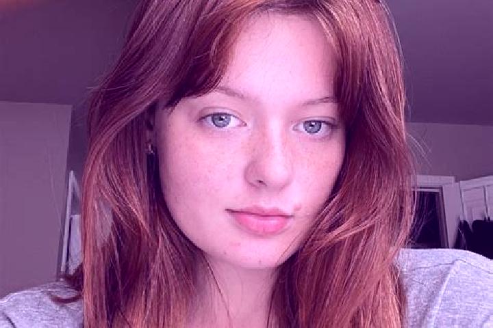 Emily, 38, a red grey-eyed ebony companion based in Fockendorf. Offering Dinner Date, Deep French Kissing, Erotic Massage. Available for incall and outcall, ...