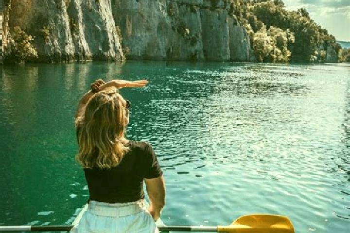 Emily, 38 — Escort in La Roche-Posay, France