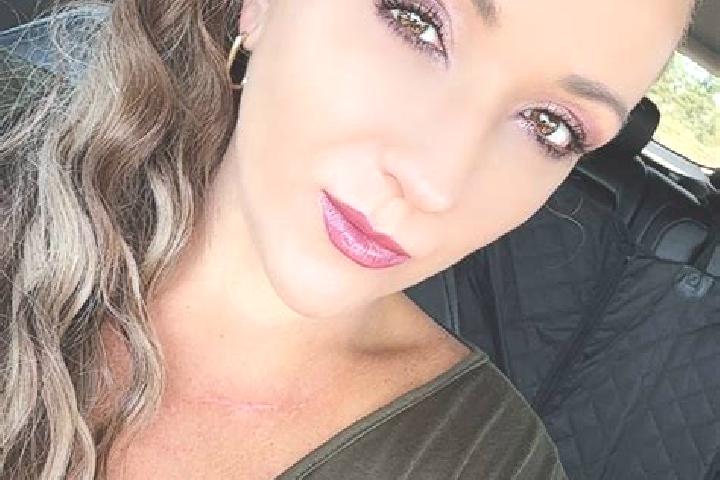 Emily, 38 — Escort in Missy, France