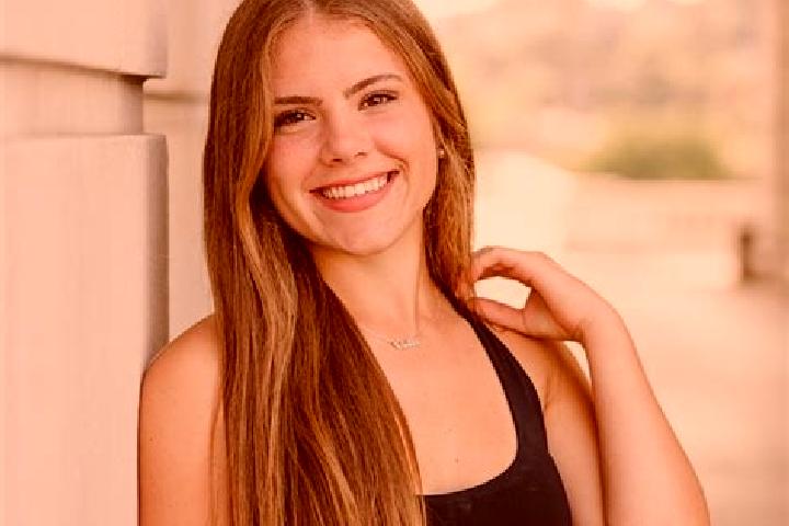 Emily, 38 — Escort in Scituate, United States