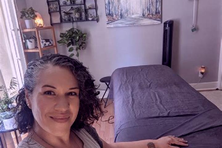 Emily, 39, a black brown-eyed caucasian companion based in El Remanso. Offering Roleplay, Massage, Duos. Available for incall and outcall, day and evening da...