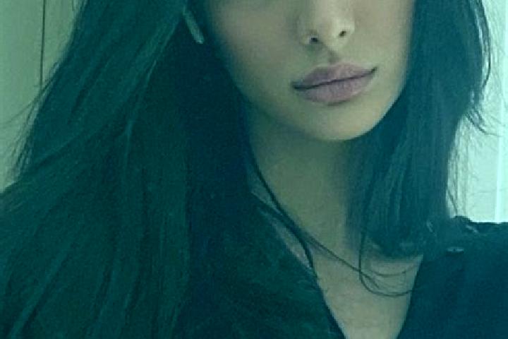 Emily, 39, a black dark-eyed middle eastern companion based in Cumali. Offering OWO, Domination, Erotic Massage, 69, Deep French Kissing. Available for incal...
