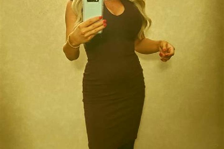 Emily, 39, a blonde dark-eyed ebony companion based in Zhapu. Offering Couples, BDSM, Dinner Date. Available for incall and outcall, day and evening dates.