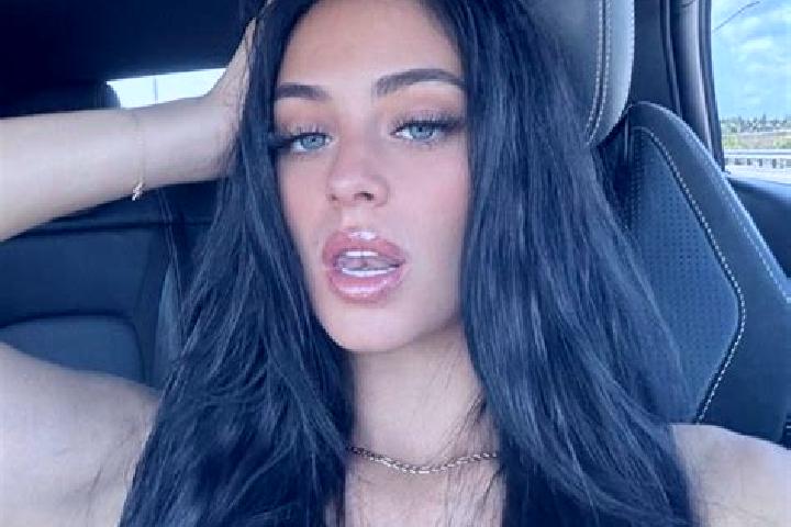 Emily, 39, a red blue-eyed caucasian companion based in Arajuno. Offering Erotic Massage, Girlfriend Experience, Domination, GFE, Duos. Available for incall ...