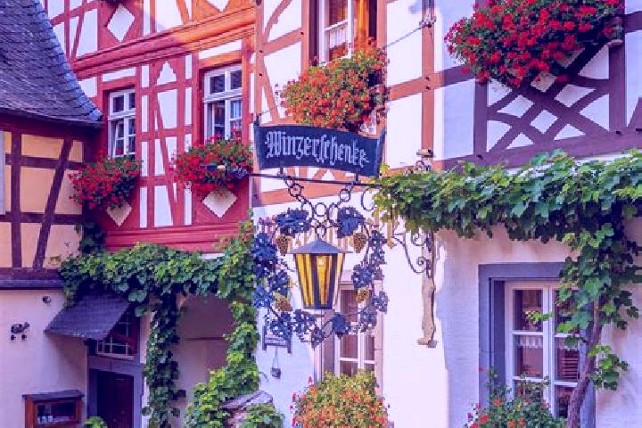 Emily, 39 — Escort in Grossmonra, Germany
