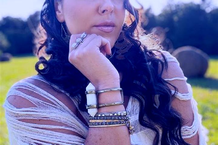 Emily, 39 — Escort in Holly Hill, United States