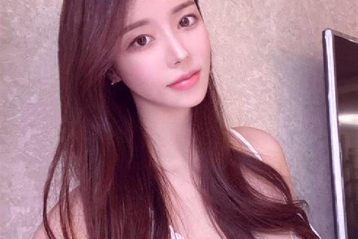 Emily, 39 — Escort in Liangzeng, China