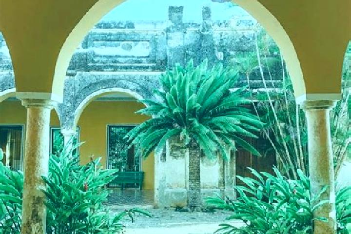 Emily, 39 — Escort in Yaxcopoil, Mexico