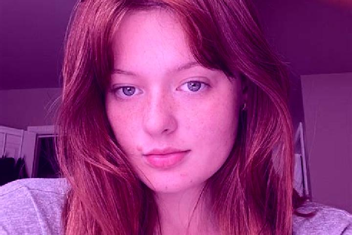 Emma, 20, a chestnut blue-eyed caucasian companion based in Milnor. Offering A-Level, Girlfriend Experience, Dinner Date, Duos. Available for incall and outc...