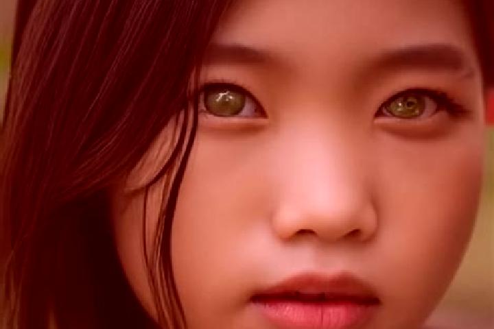 Emma, 20, a chestnut green-eyed asian companion based in Gueiguee. Offering Overnight, GFE, CIM, Party Girl. Available for incall and outcall, day and evenin...