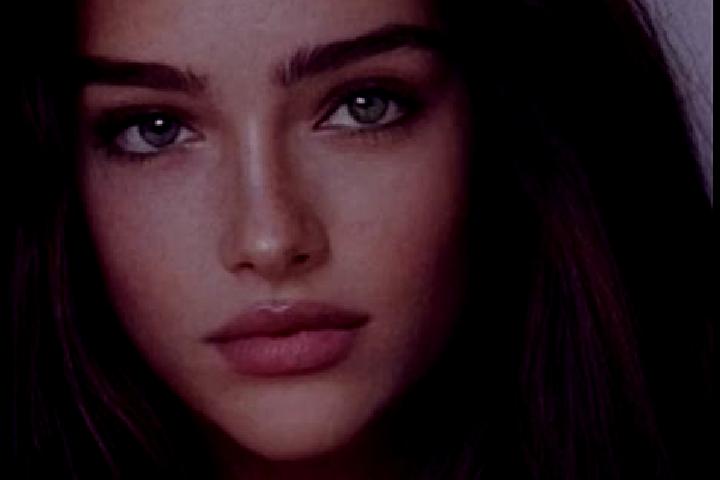 Emma, 20, a chestnut grey-eyed caucasian companion based in Kalianda. Offering Massage, Duos, GFE, Party Girl, Dinner Date. Available for incall and outcall,...