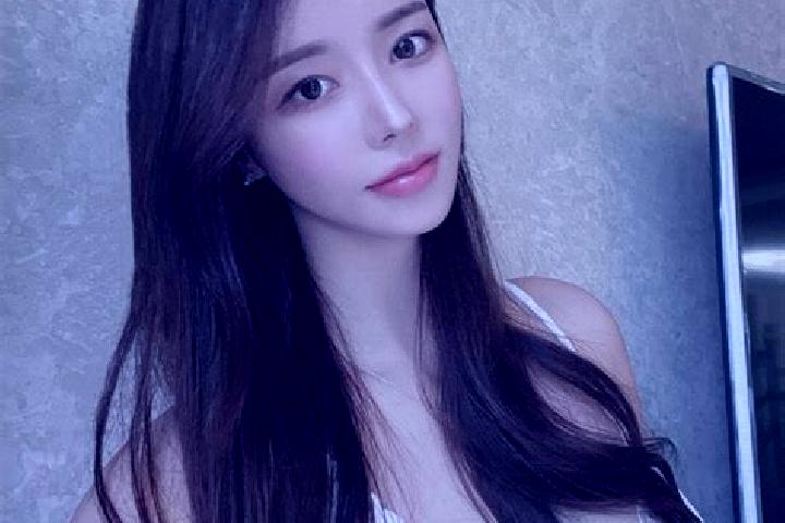 Emma, 20 — Escort in Ganpu, China