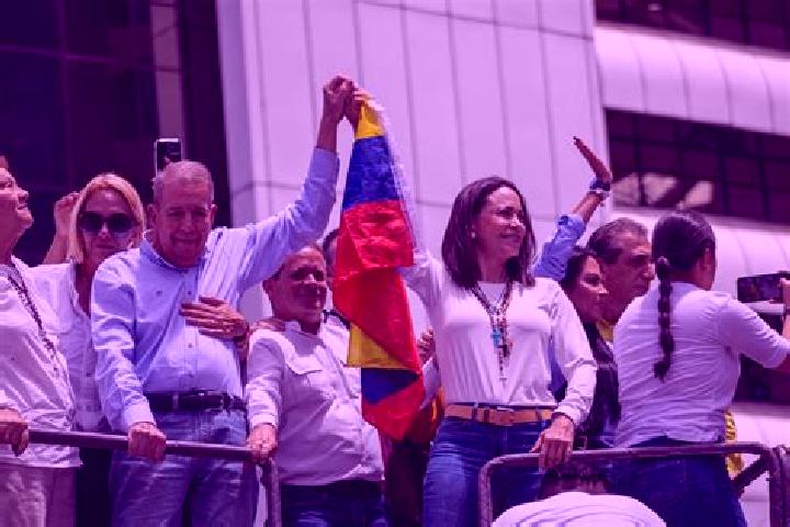Emma, 20 — Escort in La Mula, Venezuela