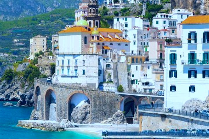 Emma, 20 — Escort in Lucento, Italy
