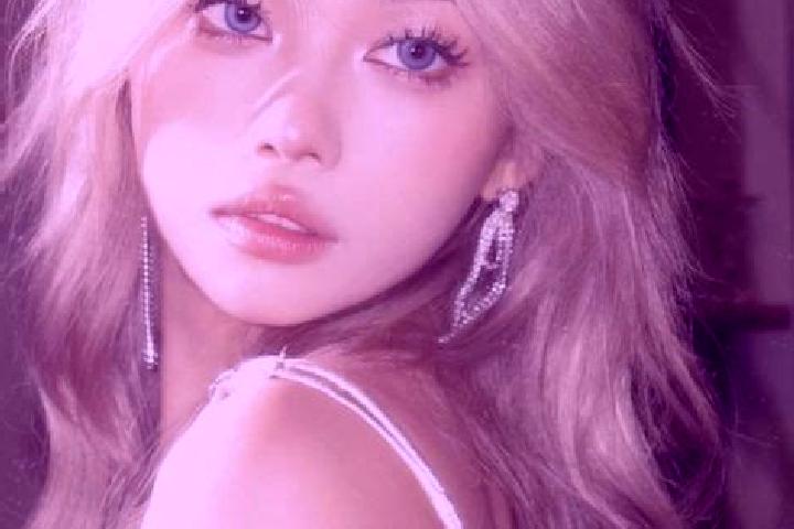 Emma, 21, a blonde amber-eyed asian companion based in Horni Pocaply. Offering GFE, Fetish, Domination, OWO. Available for incall and outcall, day and evenin...