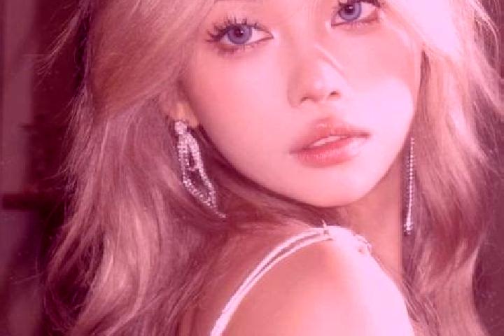 Emma, 21, a blonde grey-eyed asian companion based in Cadaques. Offering Striptease, Erotic Massage, Travel Companion, GFE. Available for incall and outcall,...