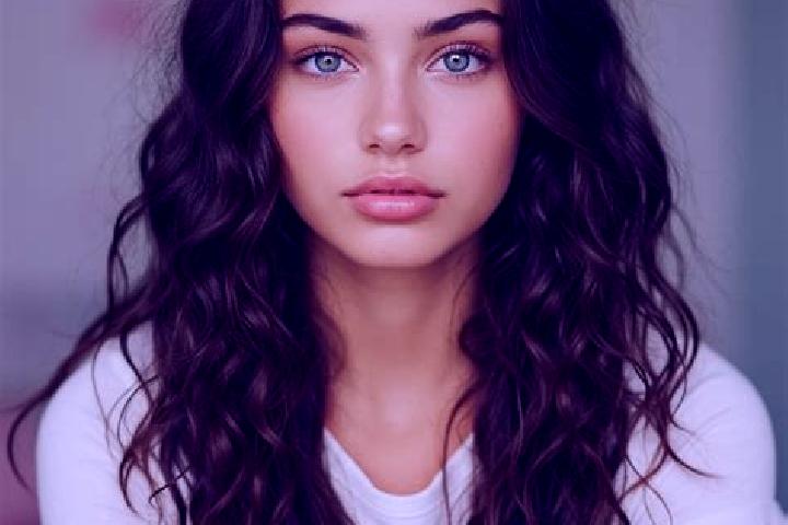 Emma, 21, a brunette dark-eyed mediterranean companion based in Schotten. Offering Fetish, OWO, Prostate Massage. Available for incall and outcall, overnight...