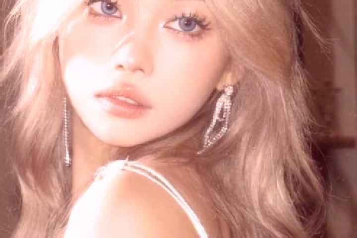Emma, 21, a platinum blonde grey-eyed asian companion based in Waren. Offering Duos, Domination, OWO. Available for incall and outcall, overnight bookings av...