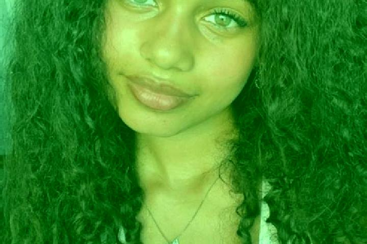 Emma, 21, a red hazel-eyed ebony companion based in Rynhach. Offering CIM, 69, Dinner Date. Available for incall and outcall, day and evening dates.