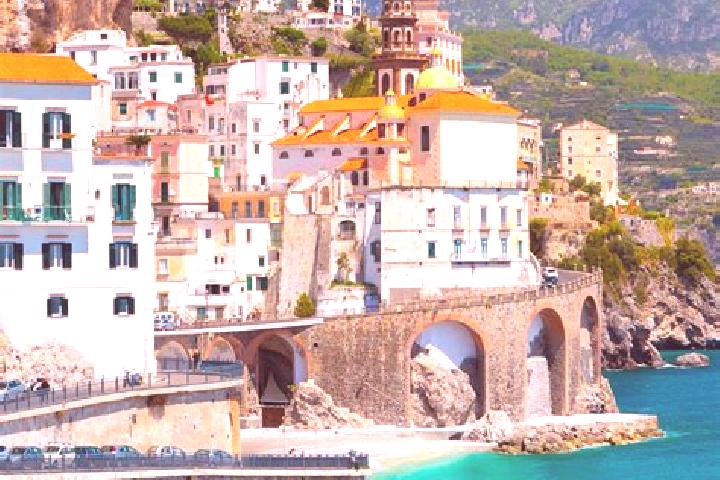 Emma, 21 — Escort in Camo, Italy