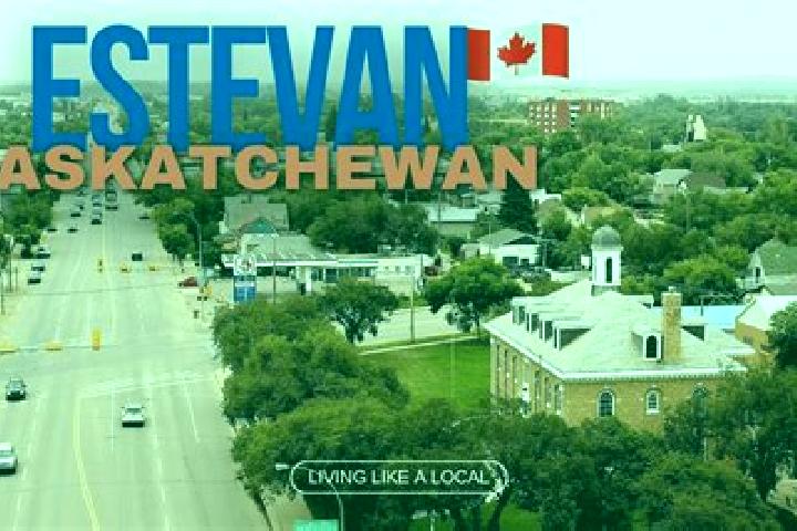 Emma, 21 — Escort in Estevan, Canada