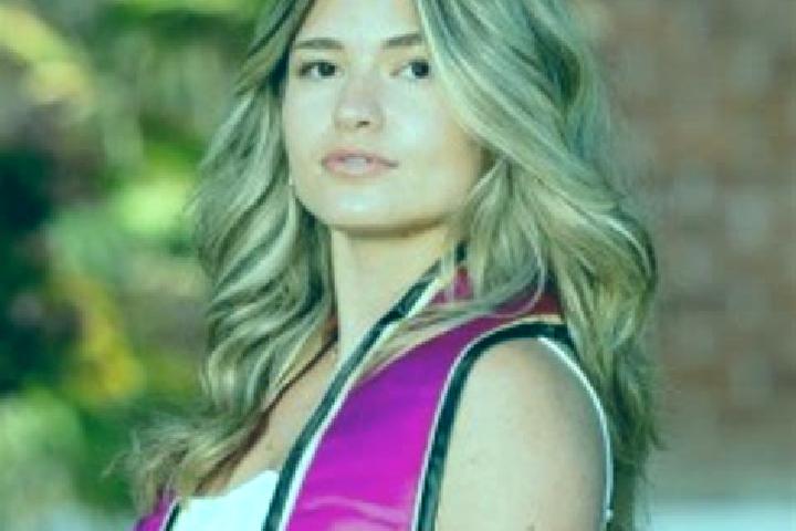 Emma, 21 — Escort in Kistler, United States