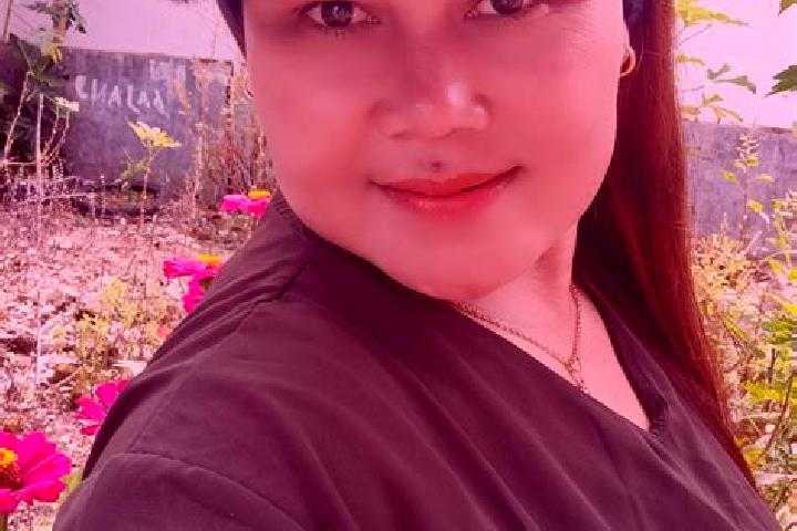 Emma, 21 — Escort in Lohayong, Indonesia