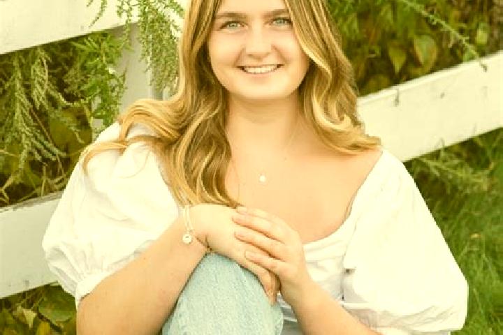 Emma, 21 — Escort in North Walpole, United States