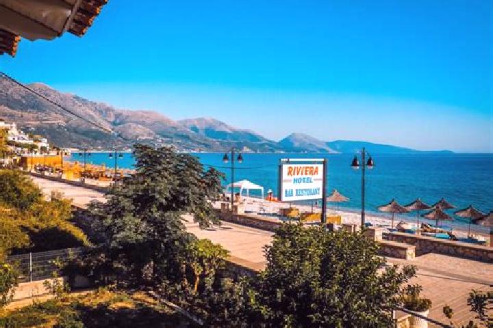 Emma, 21 — Escort in Perrenjas-Fshat, Albania
