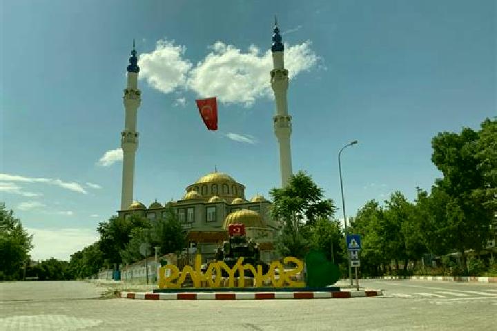 Emma, 21 — Escort in Sariyahsi, Turkey
