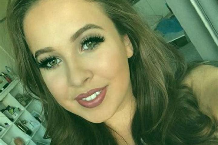 Emma, 22, a auburn brown-eyed ebony companion based in Derby Line. Offering Striptease, Prostate Massage, Dinner Date. Available for incall and outcall, over...