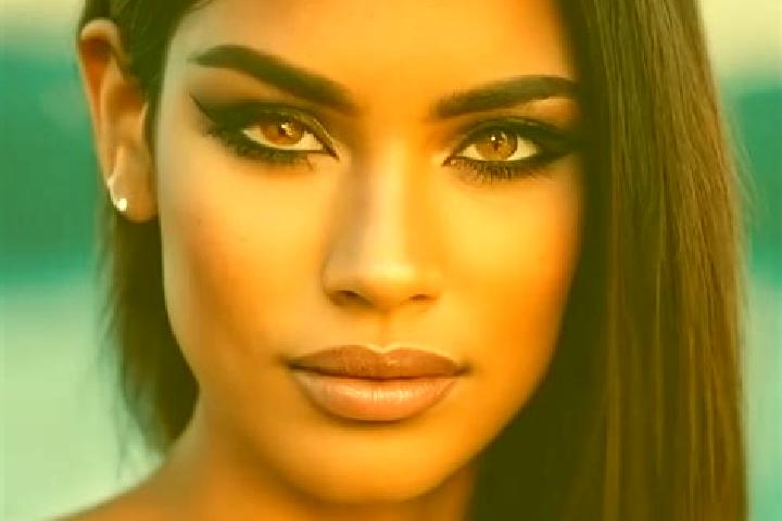 Emma, 22, a black brown-eyed latina companion based in Bo ka. Offering Fetish, Roleplay, 69. Available for incall and outcall, overnight bookings available.