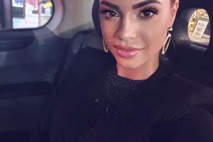 Emma, 22, a black grey-eyed caribbean companion based in San Jose Tenango. Offering GFE, BDSM, Dinner Date. Available for incall and outcall, day and evening...