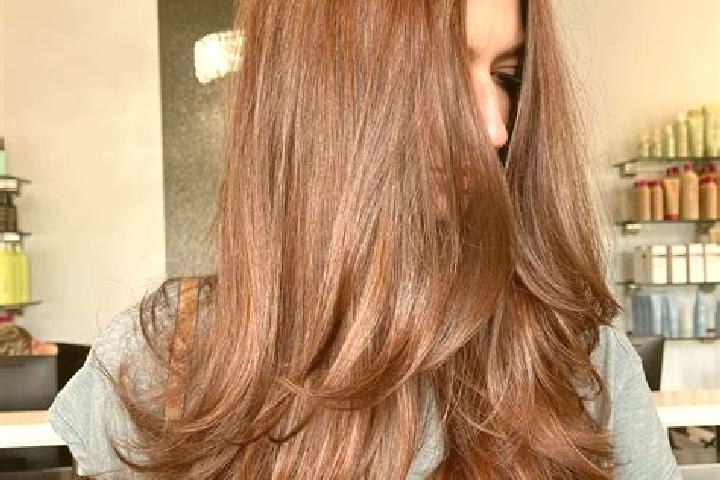 Emma, 22, a chestnut brown-eyed middle eastern companion based in Lucani. Offering CIM, Massage. Available for incall and outcall, overnight bookings available.