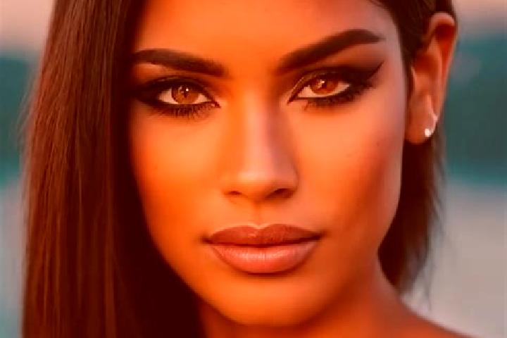 Emma, 22, a dark blonde green-eyed latina companion based in Kampung Tekek. Offering Dinner Date, Couples, Striptease, Erotic Massage, GFE. Available for inc...