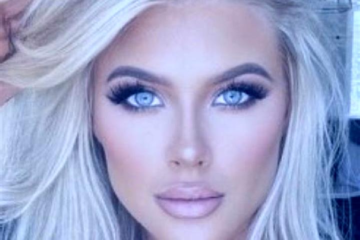 Emma, 22, a platinum blonde blue-eyed ebony companion based in Fort Thomas. Offering BDSM, Massage, Duos. Available for incall and outcall, overnight booking...