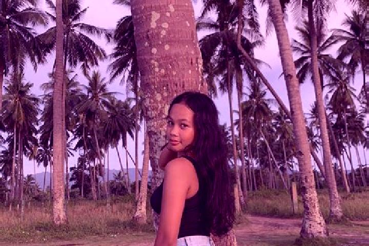 Emma, 22 — Escort in Burdeos, Philippines
