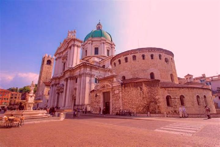 Emma, 22 — Escort in Castenedolo, Italy