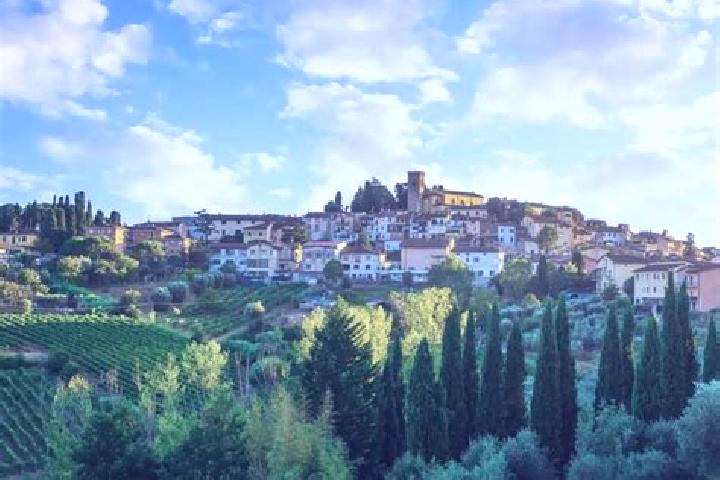 Emma, 22 — Escort in Cerreto Guidi, Italy