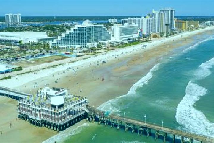 Emma, 22 — Escort in Daytona Beach, United States