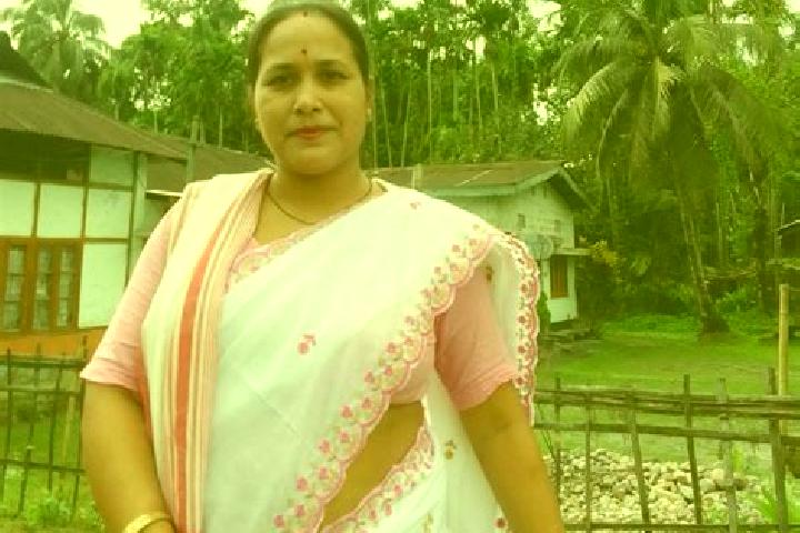Emma, 22 — Escort in Dhakuakhana, India