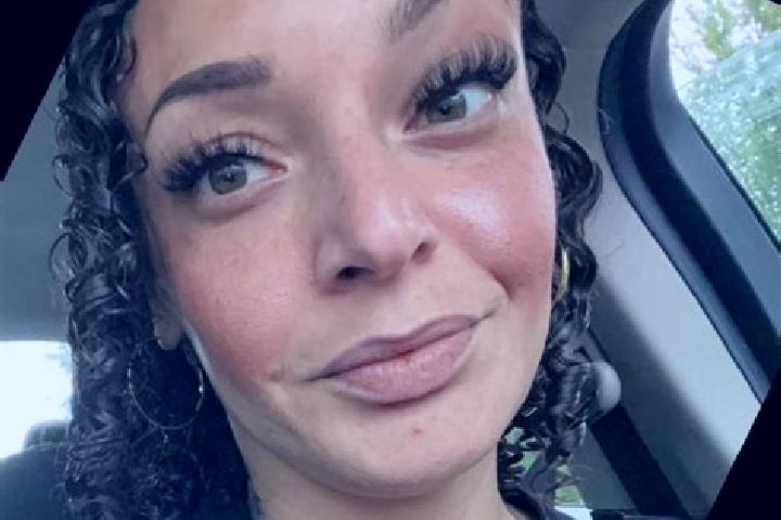 Emma, 22 — Escort in Florissant, United States