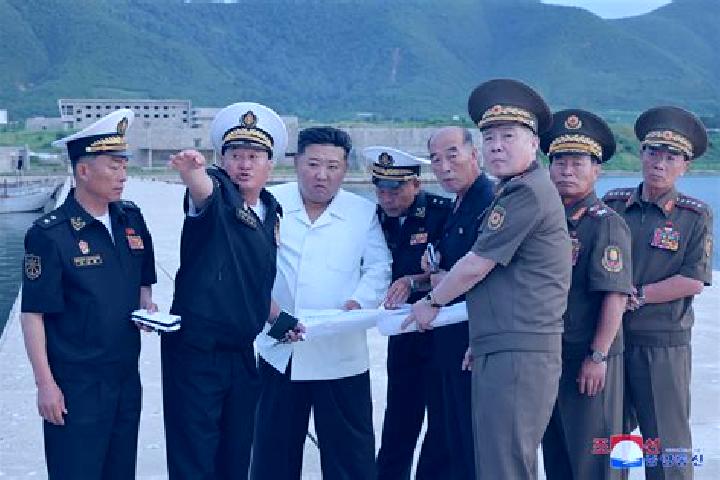 Emma, 22 — Escort in Hau-ri, North Korea